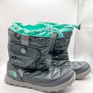 The North Face Women Thermoball Ice Pick Boots, Size 5